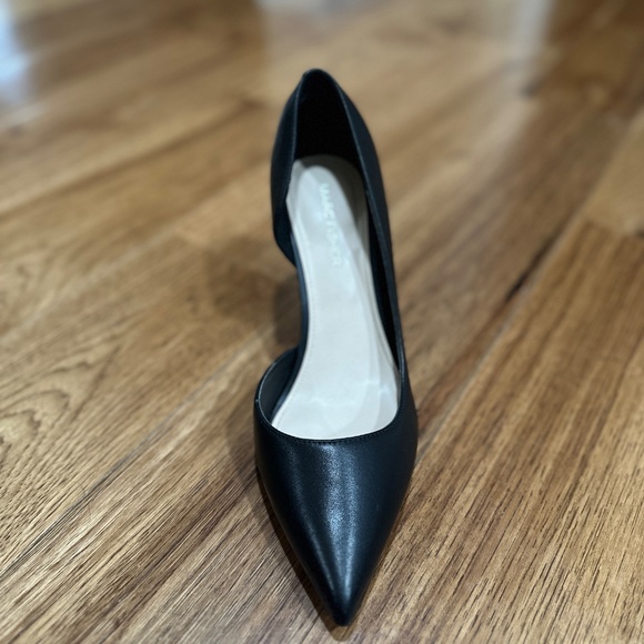 Never Worn Marc Fisher Meryl D'Orsay Pumps Size 7.5M - Picture 8 of 8